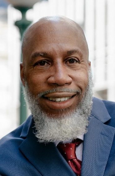 Close up of senior bearded man smiling